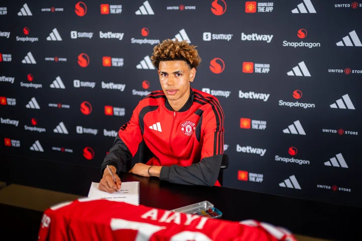 Ajayi signs pro deal as United add Cassim, Eze and Konde to the academy
